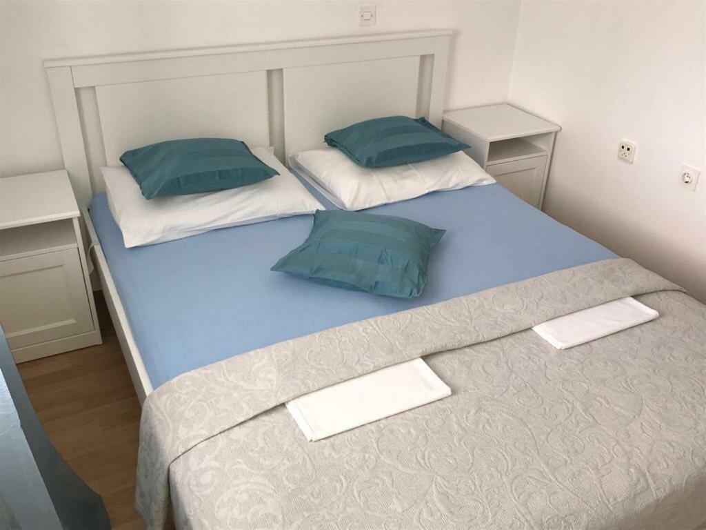 מאנדרה Apartments Villa Ana מראה חיצוני תמונה